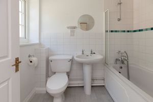 Ensuite- click for photo gallery